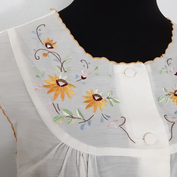 Vintage 50s Hand Embroidered Peignoir Set Sunflower Nightgown & House Coat Set - Picture 5 of 16